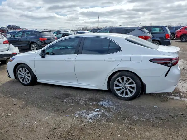 4T1G11BK0NU065930 2022 TOYOTA CAMRY - Image 2