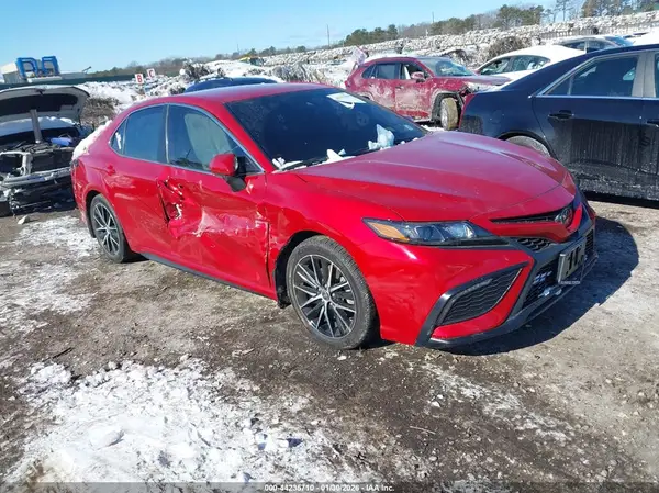 4T1G11BK0NU069119 2022 TOYOTA CAMRY - Image 1