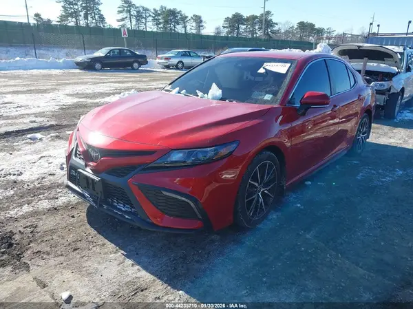 4T1G11BK0NU069119 2022 TOYOTA CAMRY - Image 2