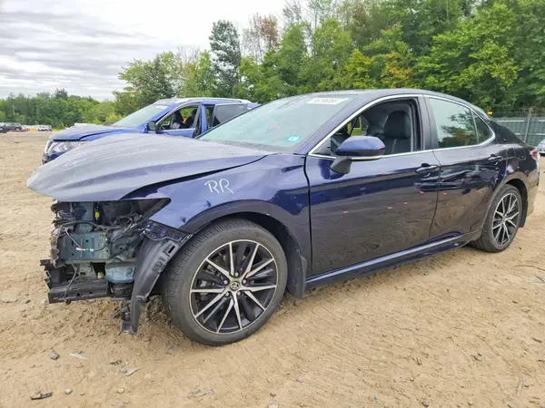 4T1G11BK0NU071212 2022 TOYOTA CAMRY - Image 1