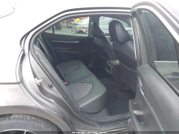 4T1G11BK0NU071811 2022 TOYOTA CAMRY - Image 8