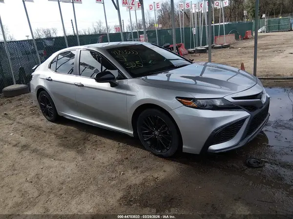 4T1G11BK1MU028285 2021 TOYOTA CAMRY - Image 1