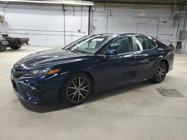 4T1G11BK1MU028884 2021 TOYOTA CAMRY - Image 1