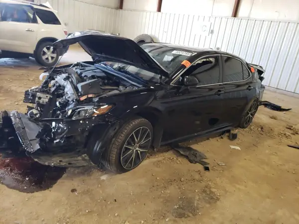 4T1G11BK1MU040548 2021 TOYOTA CAMRY - Image 1
