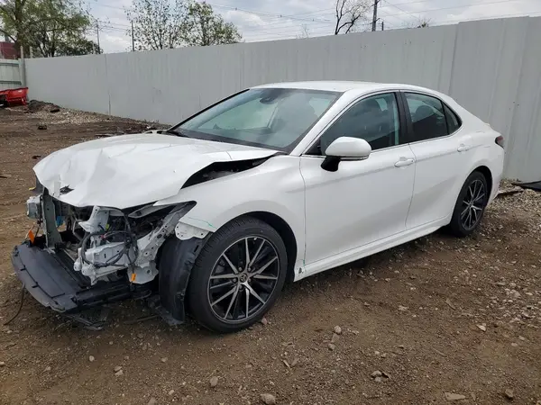 4T1G11BK1NU053558 2022 TOYOTA CAMRY - Image 1