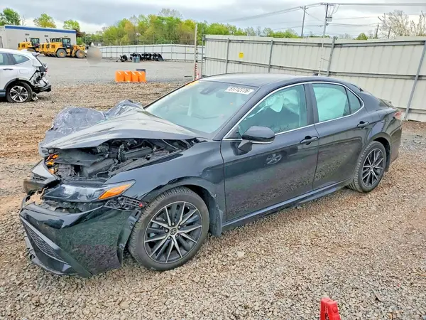 4T1G11BK1NU055567 2022 TOYOTA CAMRY - Image 1