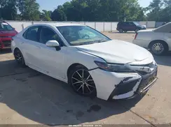 4T1G11BK1NU060574 2022 TOYOTA CAMRY