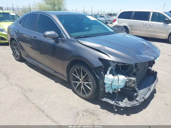 4T1G11BK1PU086482 2023 TOYOTA CAMRY - Image 1