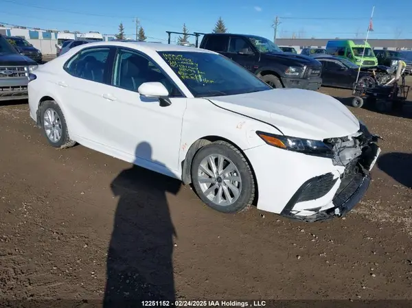 4T1G11BK1RU131164 2024 TOYOTA CAMRY - Image 1