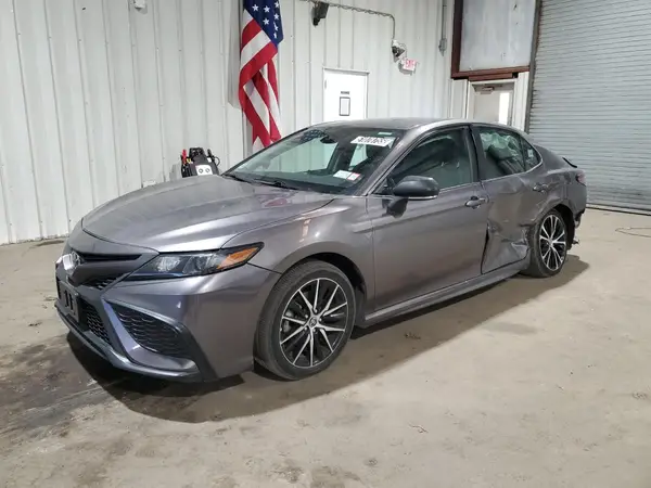 4T1G11BK2MU021443 2021 TOYOTA CAMRY - Image 1
