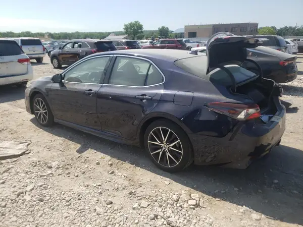4T1G11BK2MU022236 2021 TOYOTA CAMRY - Image 2