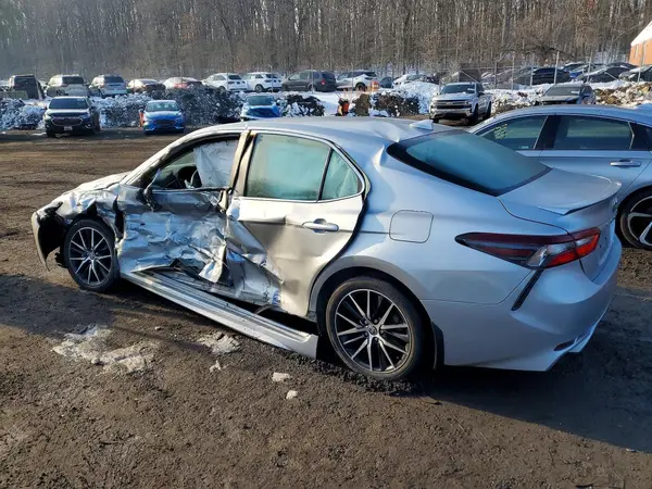 4T1G11BK2MU028604 2021 TOYOTA CAMRY - Image 2