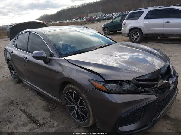 4T1G11BK2MU040946 2021 TOYOTA CAMRY - Image 1
