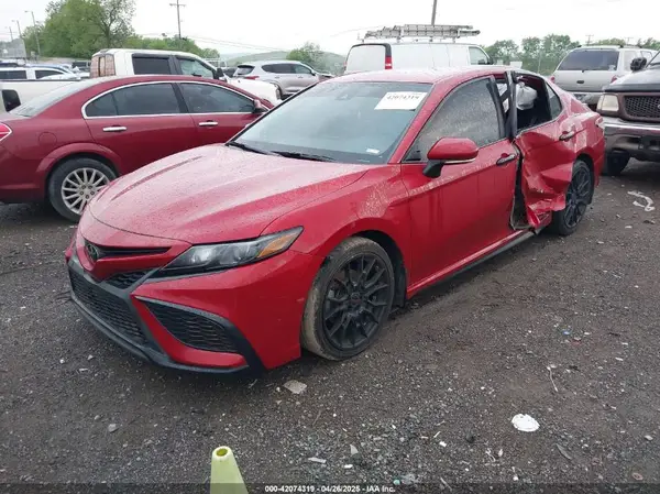 4T1G11BK2MU045239 2021 TOYOTA CAMRY - Image 2