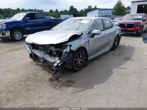 4T1G11BK2NU058266 2022 TOYOTA CAMRY - Image 2