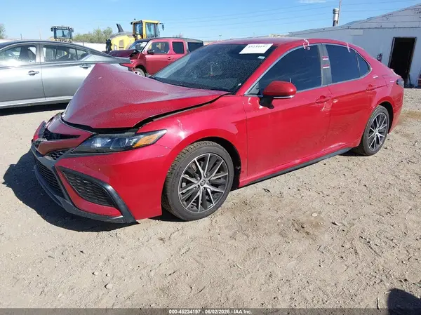 4T1G11BK2NU068893 2022 TOYOTA CAMRY - Image 2
