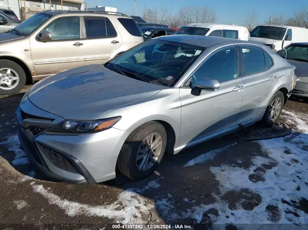 4T1G11BK2NU072488 2022 TOYOTA CAMRY - Image 2