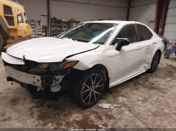 4T1G11BK2RU121842 2024 TOYOTA CAMRY - Image 2