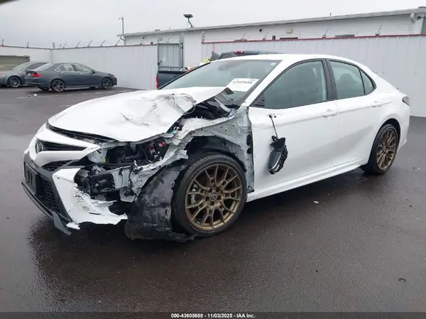 4T1G11BK2RU130251 2024 TOYOTA CAMRY - Image 2
