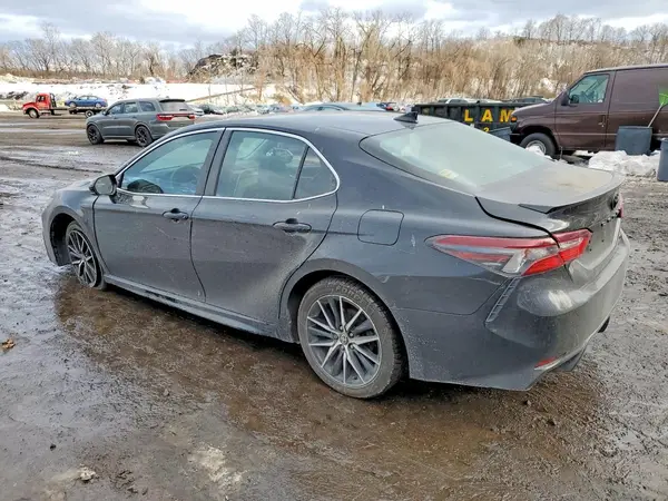4T1G11BK3MU030989 2021 TOYOTA CAMRY - Image 2