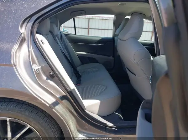 4T1G11BK3MU033732 2021 TOYOTA CAMRY - Image 8