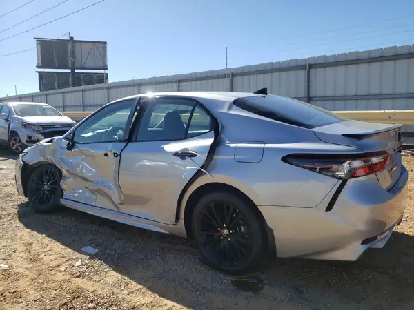 4T1G11BK3MU038669 2021 TOYOTA CAMRY - Image 2