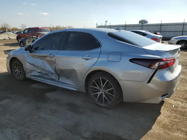 4T1G11BK3MU045072 2021 TOYOTA CAMRY - Image 2
