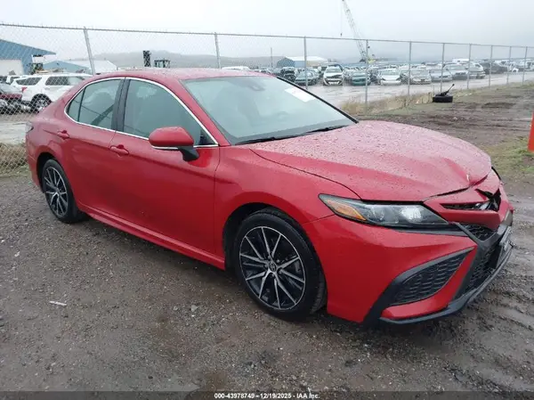 4T1G11BK3MU045590 2021 TOYOTA CAMRY - Image 1