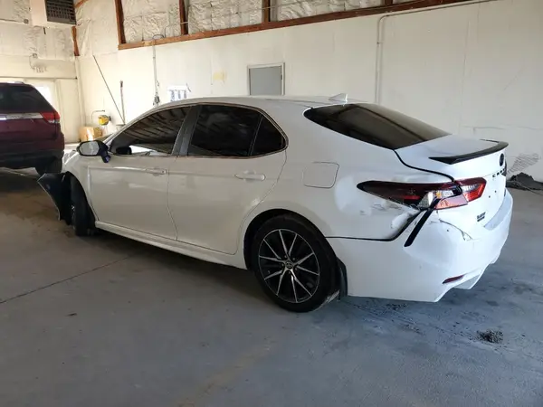 4T1G11BK3NU054839 2022 TOYOTA CAMRY - Image 2
