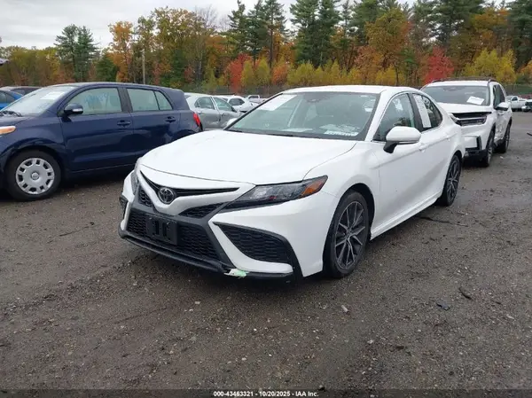 4T1G11BK3NU057031 2022 TOYOTA CAMRY - Image 2
