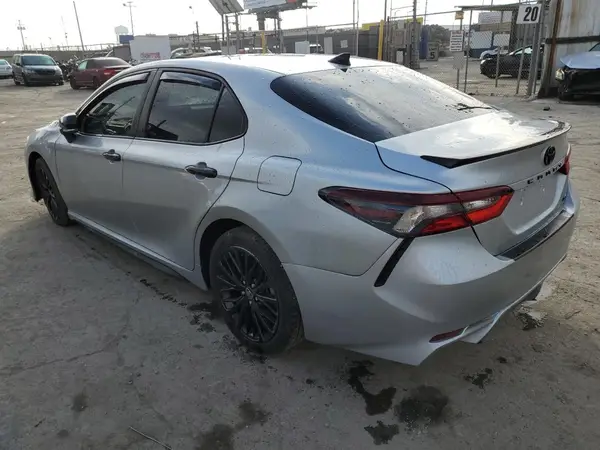 4T1G11BK3NU057448 2022 TOYOTA CAMRY - Image 2