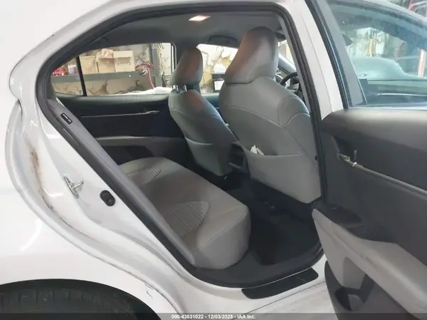 4T1G11BK3NU057885 2022 TOYOTA CAMRY - Image 8
