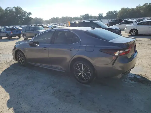 4T1G11BK3NU058423 2022 TOYOTA CAMRY - Image 2