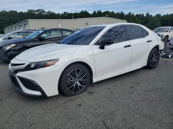 4T1G11BK3NU061466 2022 TOYOTA CAMRY - Image 1