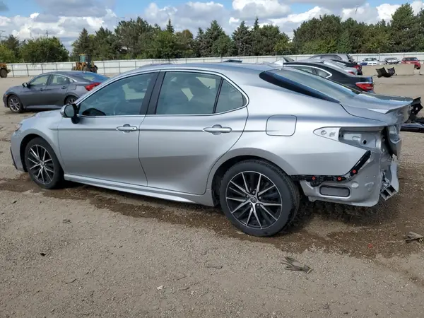 4T1G11BK3NU067901 2022 TOYOTA CAMRY - Image 2