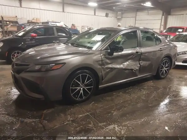 4T1G11BK3PU079498 2023 TOYOTA CAMRY - Image 2