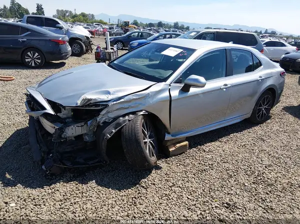 4T1G11BK3RU123440 2024 TOYOTA CAMRY - Image 2