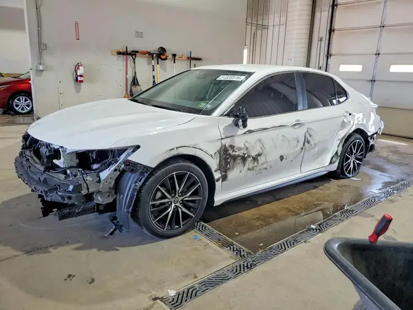 4T1G11BK3RU127875 2024 TOYOTA CAMRY - Image 1