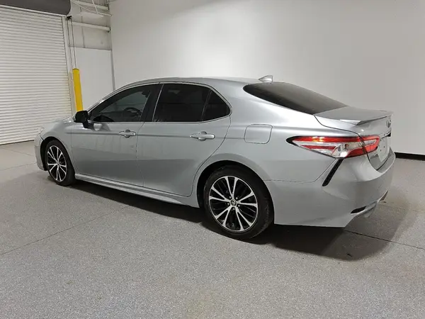 4T1G11BK4LU001368 2020 TOYOTA CAMRY - Image 2