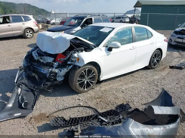 4T1G11BK4LU006151 2020 TOYOTA CAMRY - Image 2