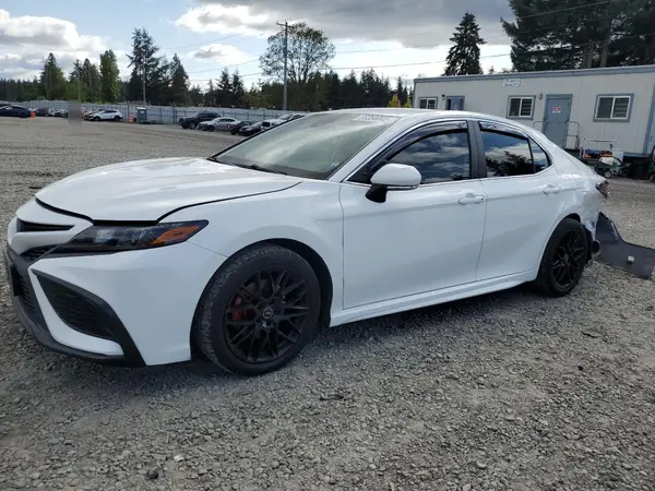 4T1G11BK4NU050413 2022 TOYOTA CAMRY - Image 1