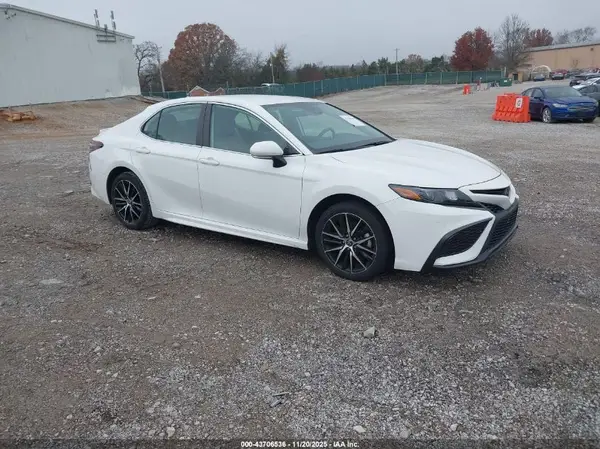4T1G11BK4NU058320 2022 TOYOTA CAMRY - Image 1