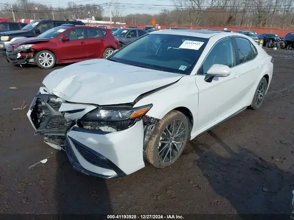 4T1G11BK4NU060911 2022 TOYOTA CAMRY - Image 2