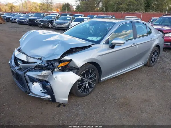 4T1G11BK4NU062061 2022 TOYOTA CAMRY - Image 2