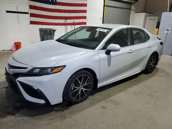 4T1G11BK4NU068068 2022 TOYOTA CAMRY - Image 1