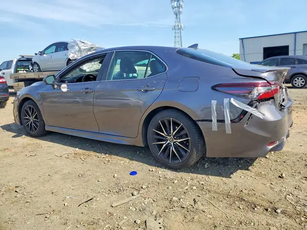 4T1G11BK4NU069530 2022 TOYOTA CAMRY - Image 2