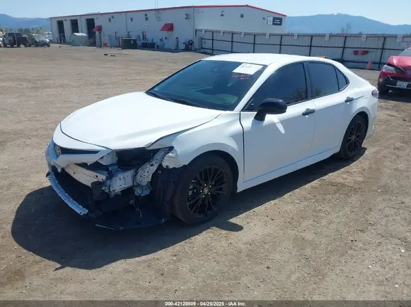 4T1G11BK5MU020920 2021 TOYOTA CAMRY - Image 2