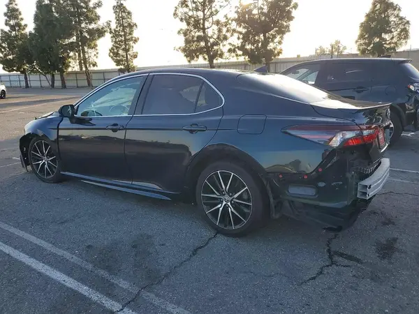 4T1G11BK5MU026071 2021 TOYOTA CAMRY - Image 2
