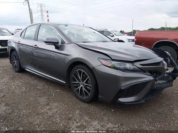 4T1G11BK5MU027334 2021 TOYOTA CAMRY - Image 1