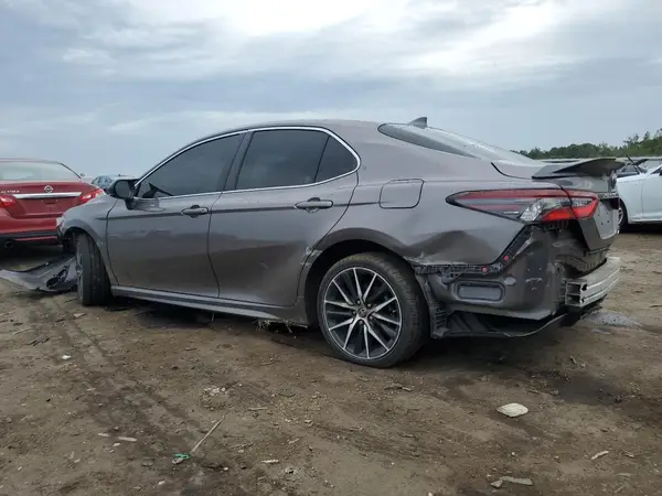 4T1G11BK5MU028340 2021 TOYOTA CAMRY - Image 2